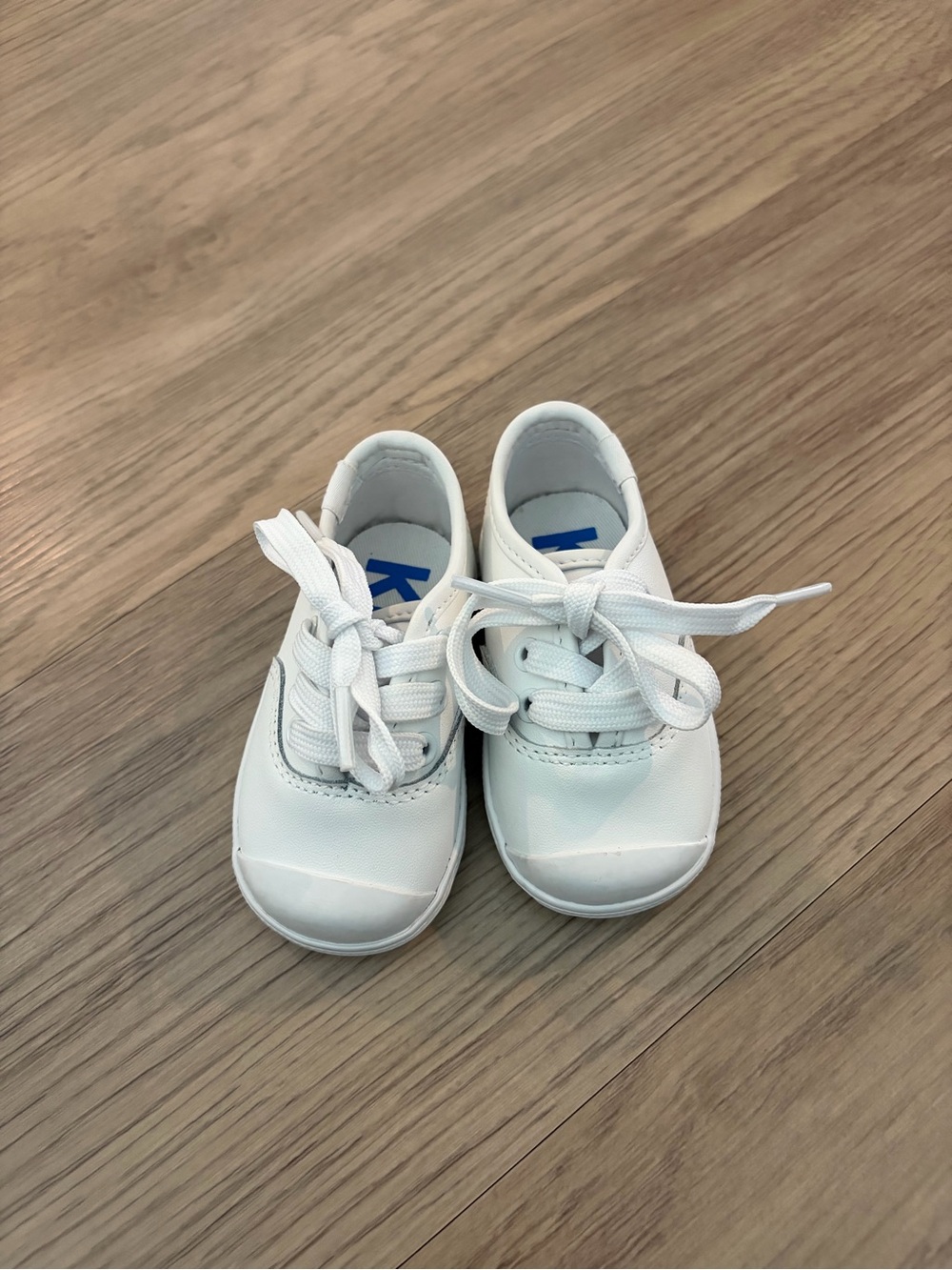 leathet keds shoes sz 2 unisex like new